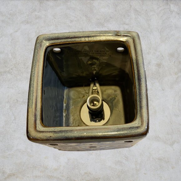 SCENTSY -- Ceramic Wax Warmer, Patterned, Square, Plug-In, Blue/Gray Color - Picture 4 of 7